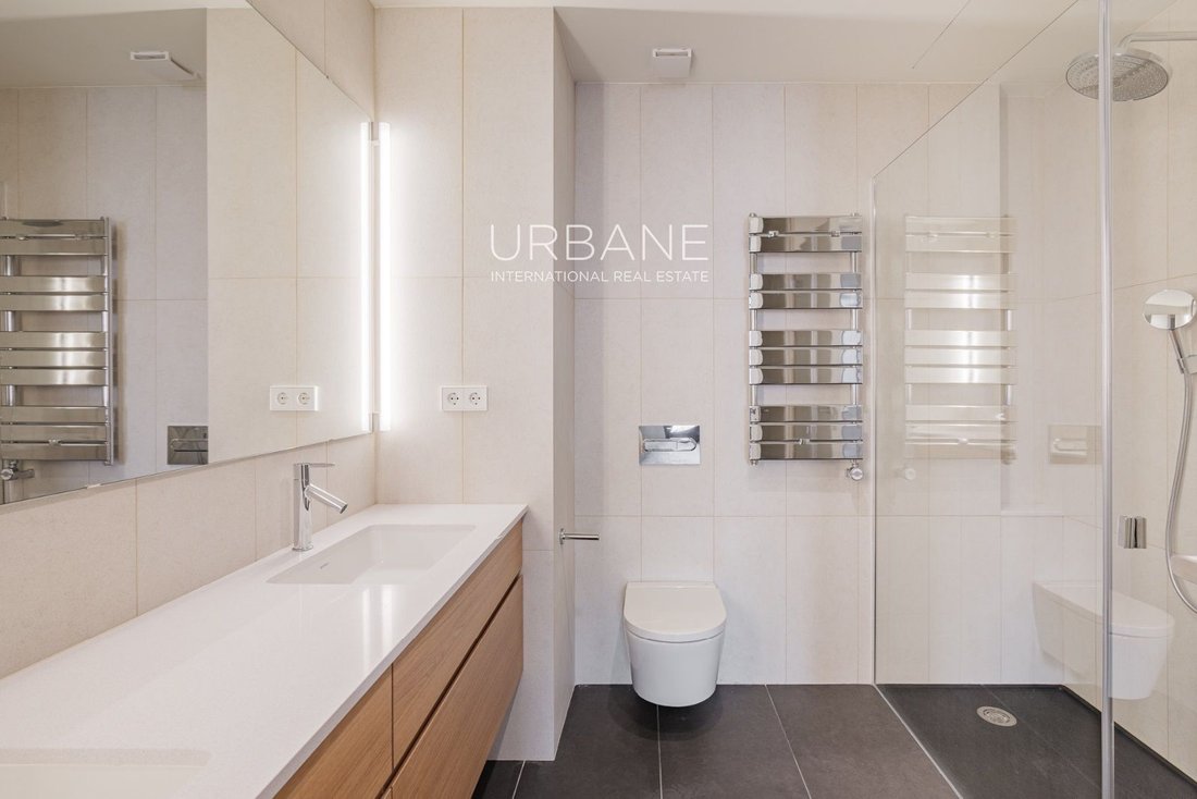 Appartamento a Eixample, Barcellona, Spagna 5 - 12370575