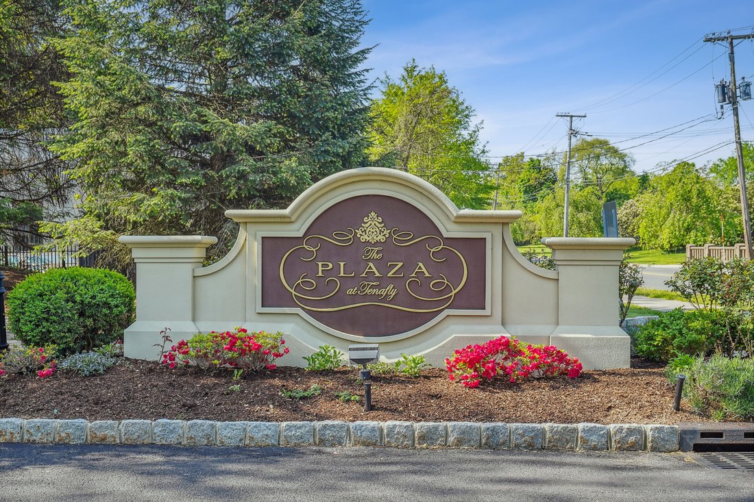The Plaza At Tenafly In Tenafly, New Jersey, United States For Sale