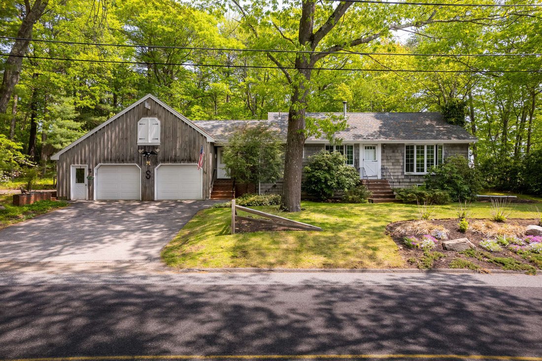 Charming Home In Ogunquit Near Footbridge In Ogunquit, Maine, United States For Sale (12876479)