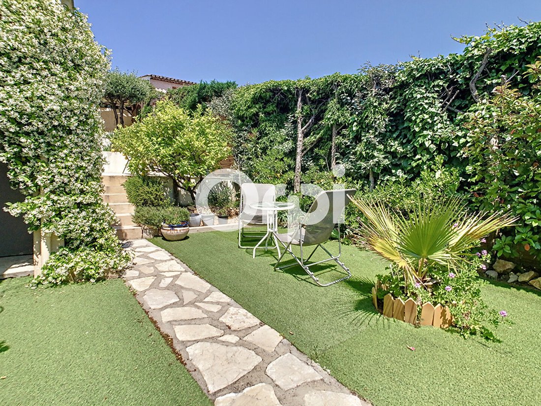 House in Ville-Les Saquedes-Le Bouillonnet, Sainte-Maxime, France 3 - 12877176