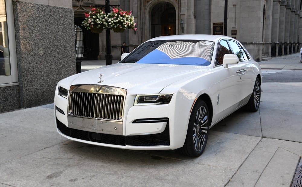 Satin White Rolls Royce Wraith on Black Forgiatos 