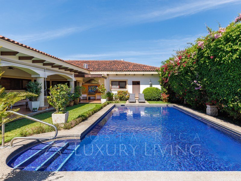 House in Santa Ana, San José Province, Costa Rica 2 - 12878072