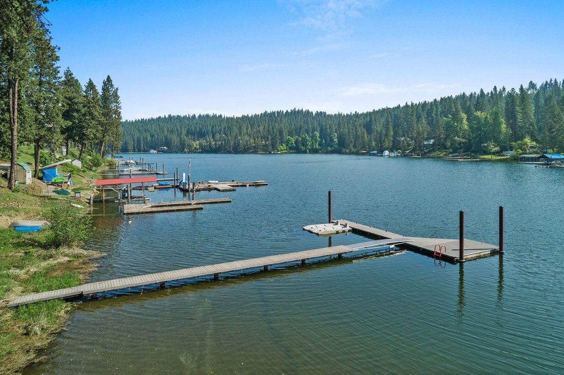 Cd A Lakefront Beauty In Harrison, Idaho, United States For Sale (12880263)