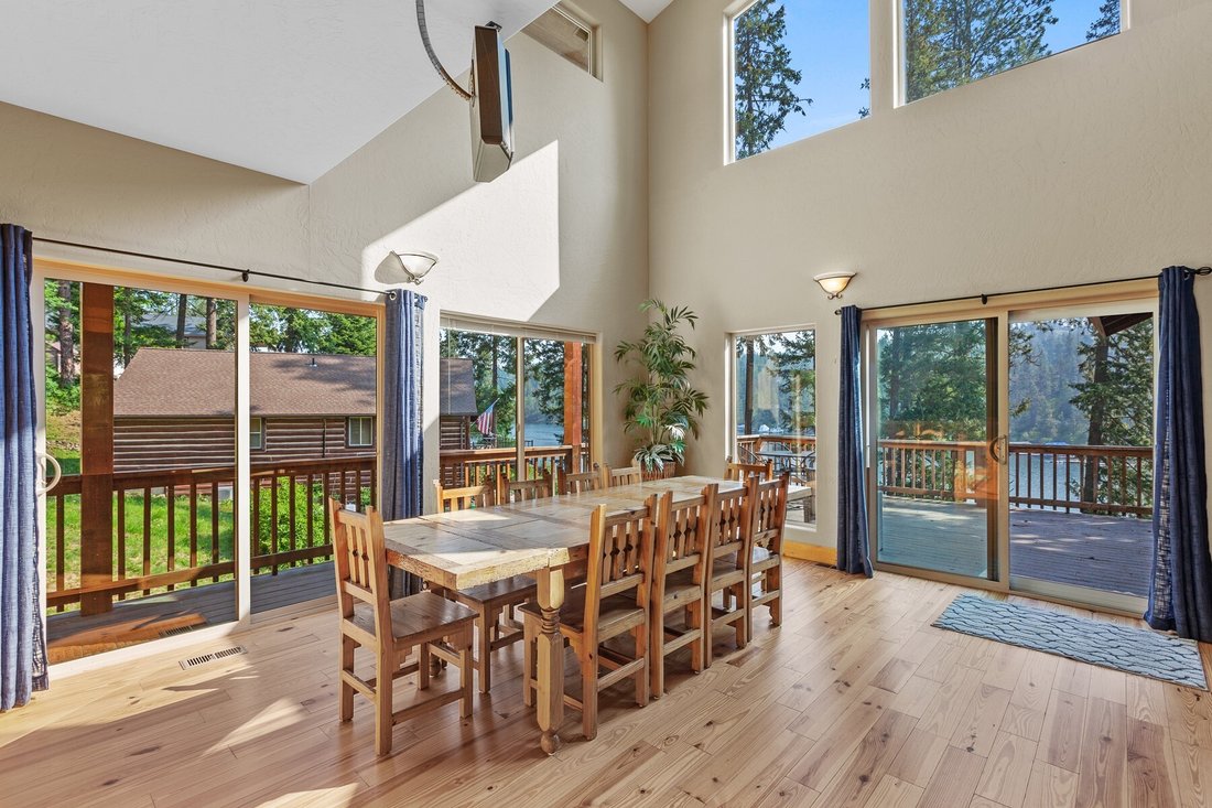 Cd A Lakefront Beauty In Harrison, Idaho, United States For Sale (12880263)