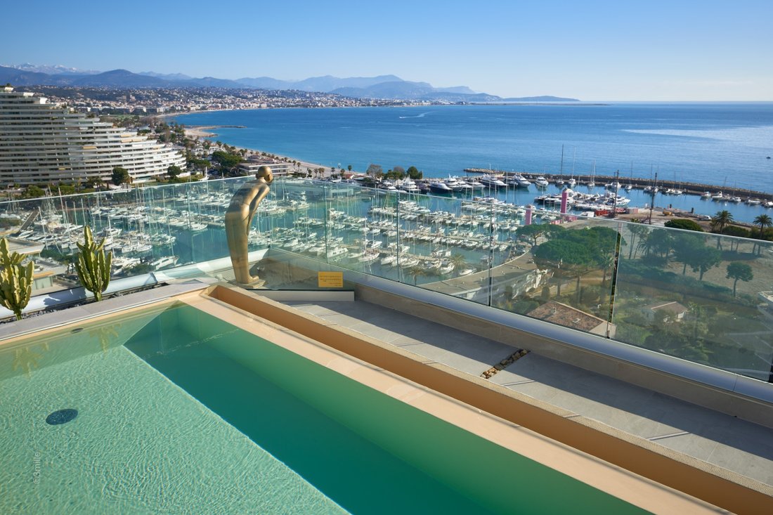Penthouse In Villeneuve Loubet, Provence Alpes Côte D'azur, France For