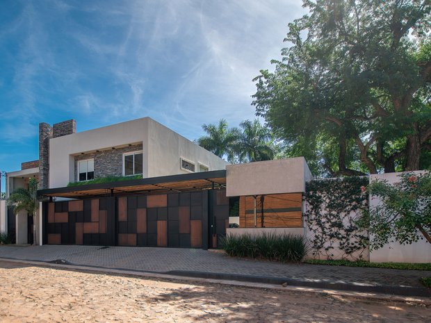 Luxury homes for sale in Fernando Zona Norte, Fernando de la Mora ...