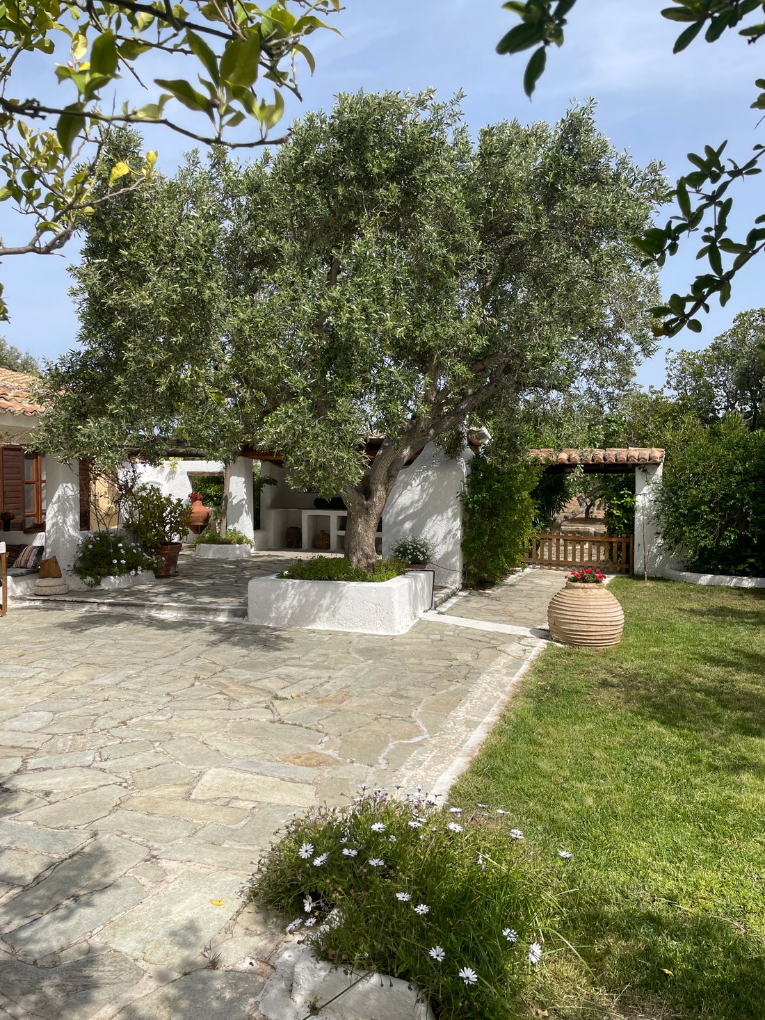 Selene Estate In Anavyssos, Decentralized Administration Of Attica