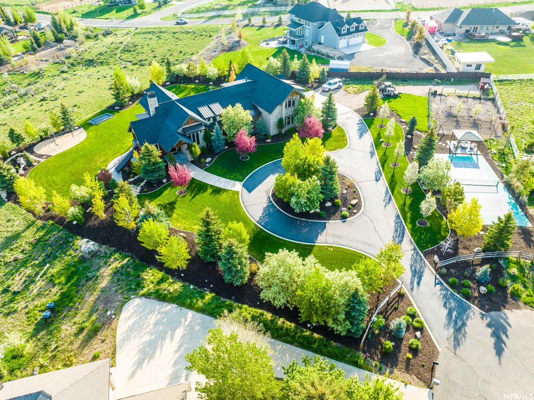 6 Bedrooms Single Family Detached In Heber City, Utah, United States