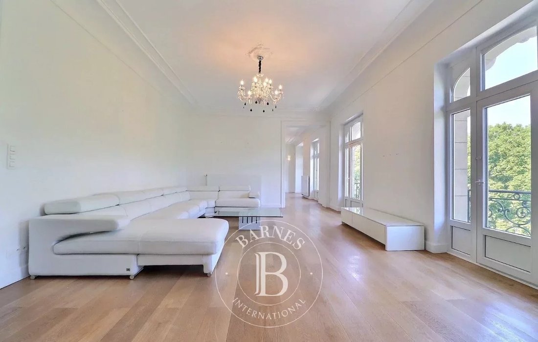 Abbaye De La Cambre 3 Bedroom Apartment + Office + In Bruxelles