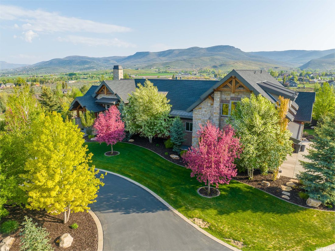 6 Bedrooms Single Family Detached In Heber City, Utah, United States