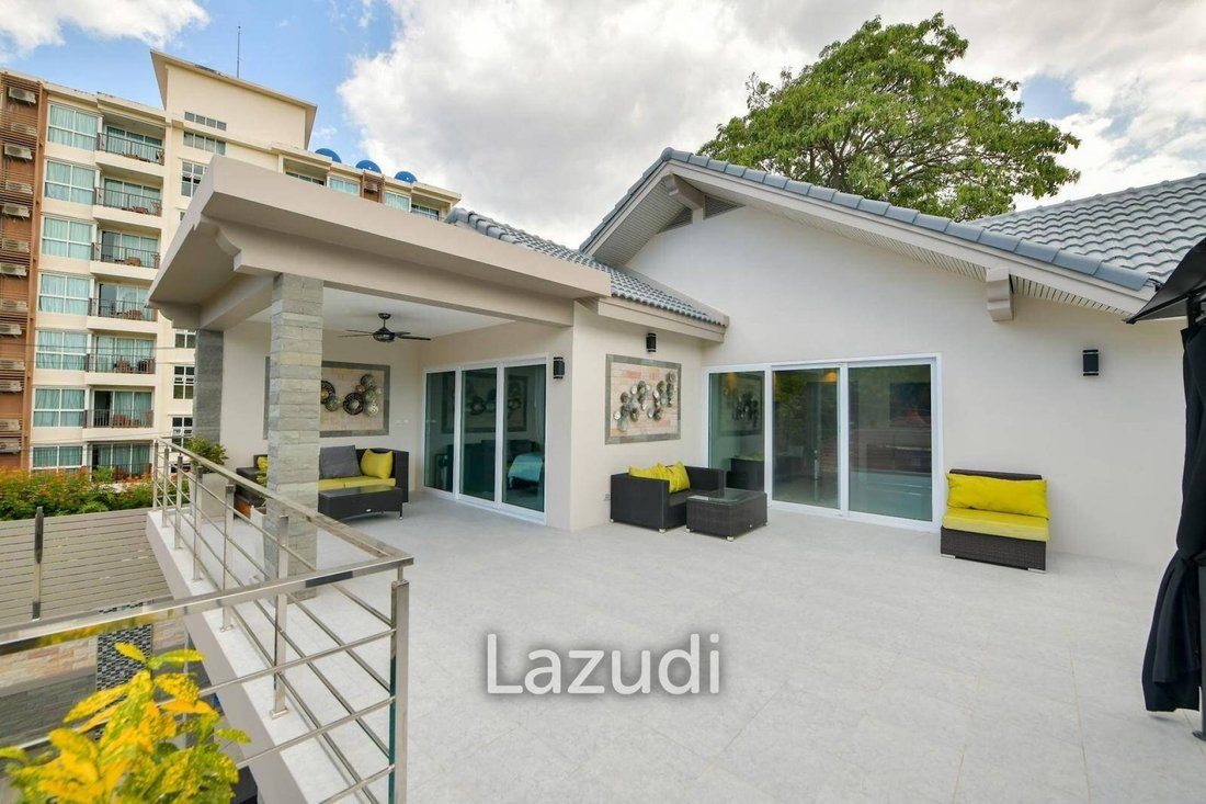 Villa in Pattaya City, Chon Buri, Thailand 1 - 12886007