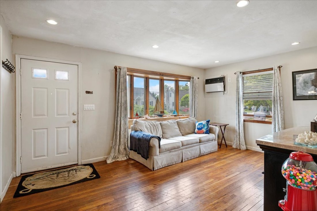 House in Bethpage, New York, United States 3 - 12883964