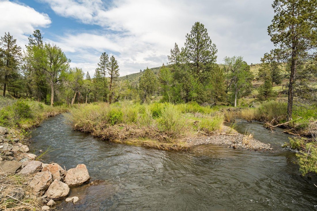 3 Bedrooms Single Family Detached In Mount Vernon, Oregon, United