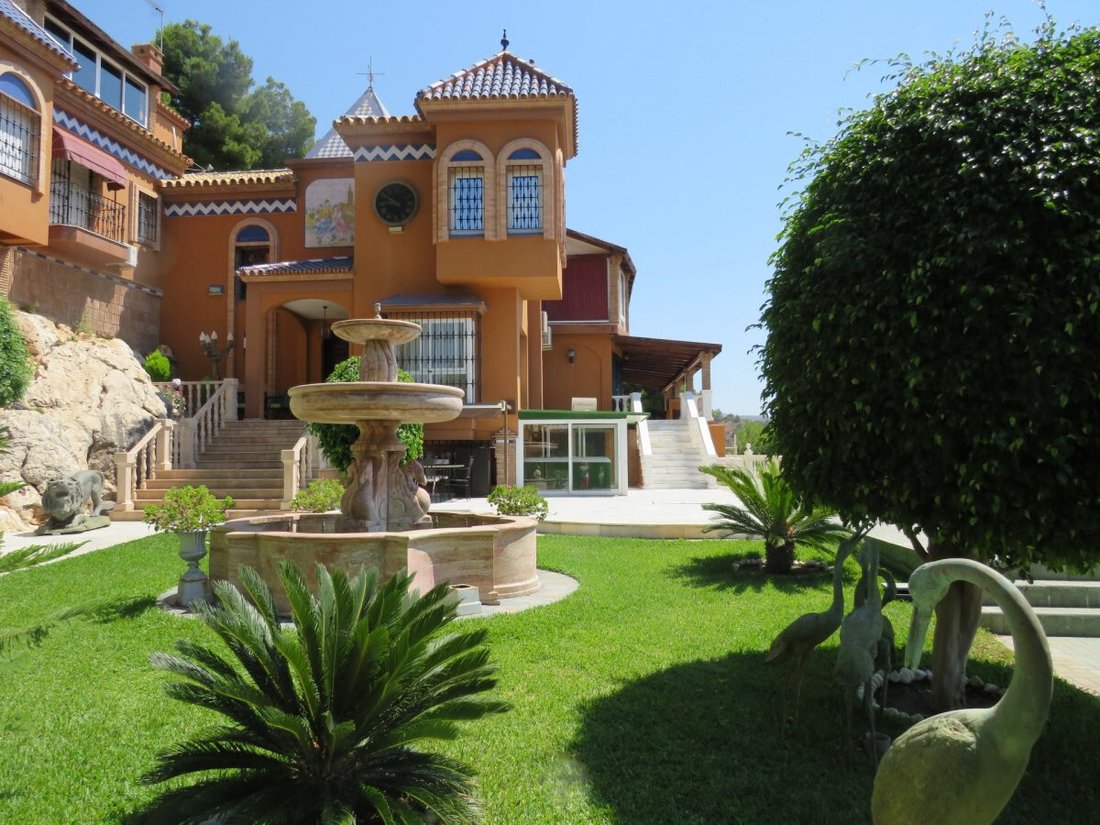 Villa in Centro, Malaga, Spain 2 - 12887160