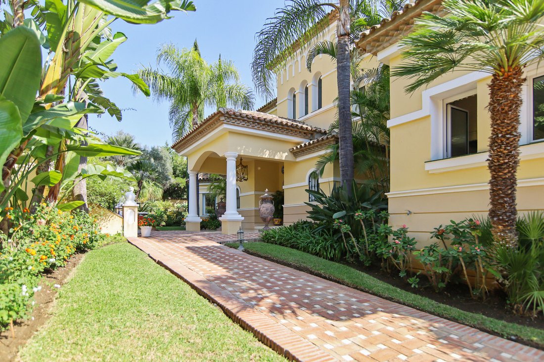 Villa in Benahavis, Andalusia, Spain 4 - 11713411