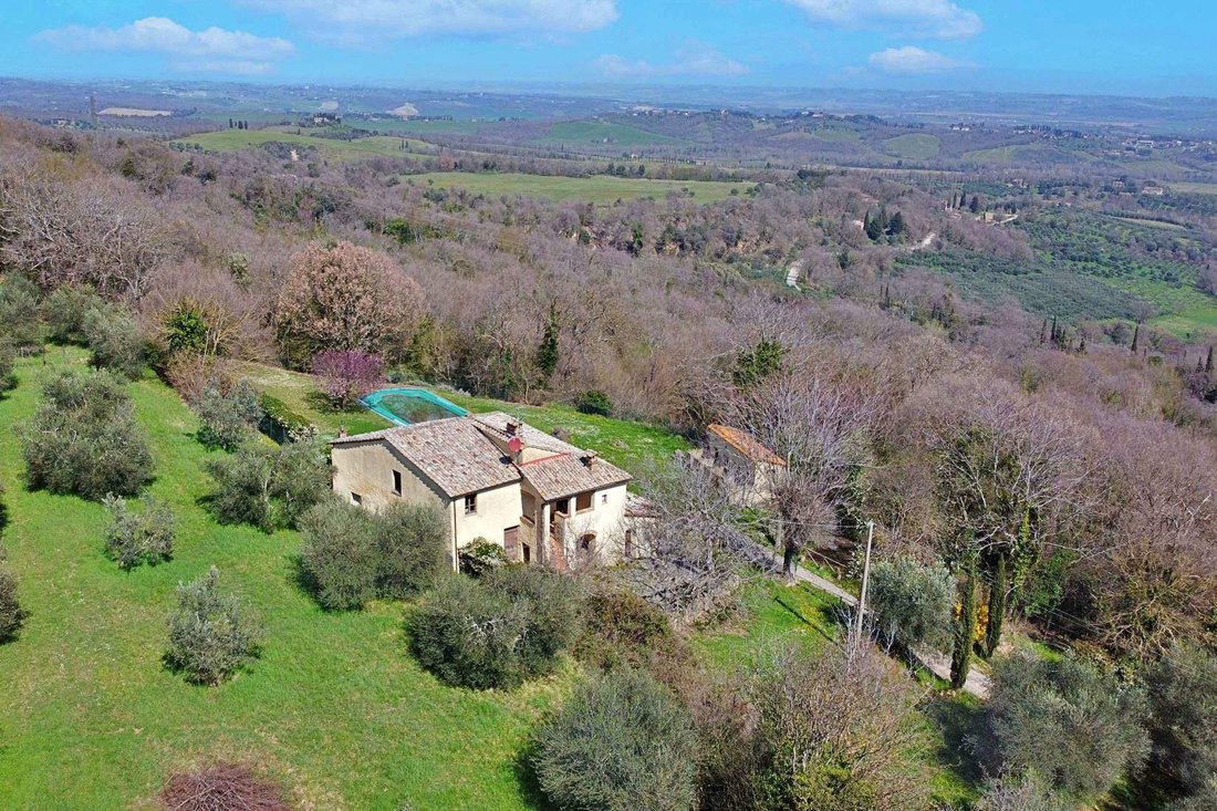 Country House in Sarteano, Tuscany, Italy 1 - 12885652