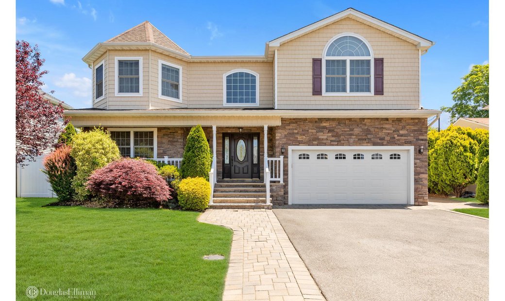House Syosset In Syosset, Ny, United States For Sale (12887758)