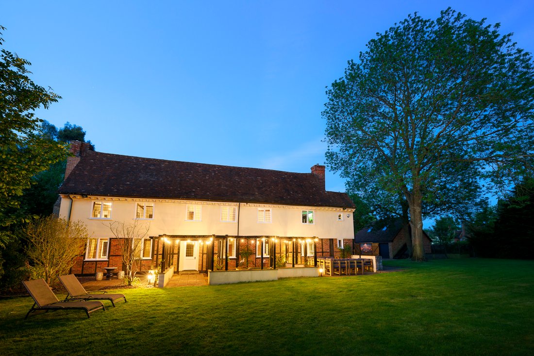 A Splendid Grade Ll Listed Detached Manor In Otham, England, United