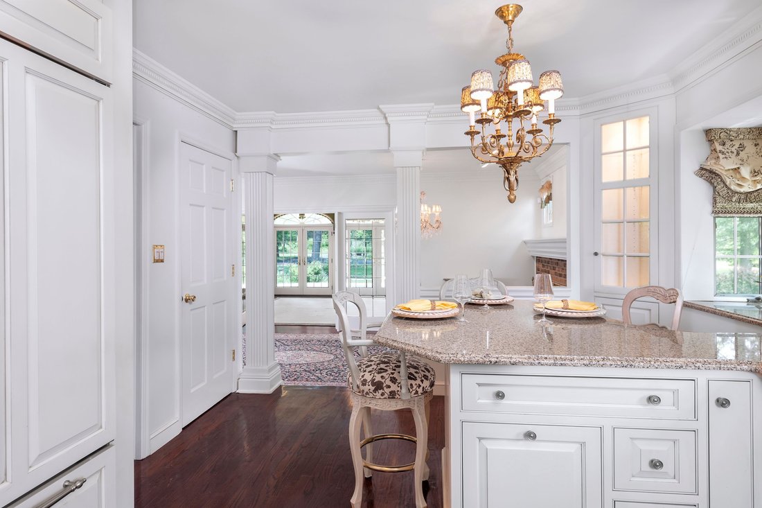 Character That Complements A In Franklin Township, New Jersey, United