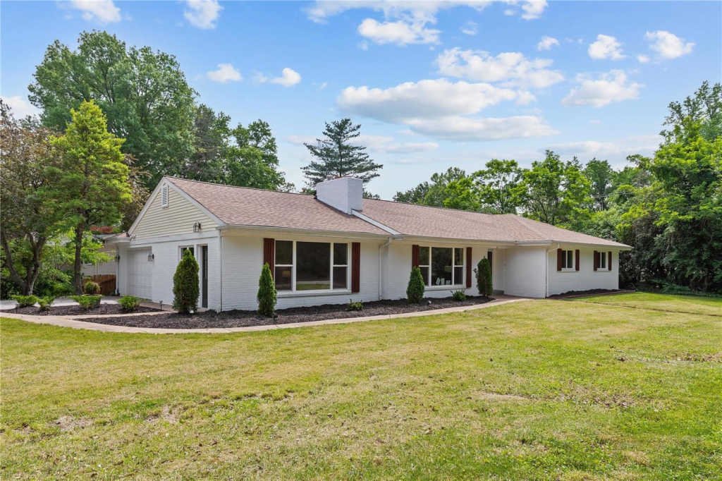 Single Family Detached St Louis In Creve Coeur, Missouri, United States