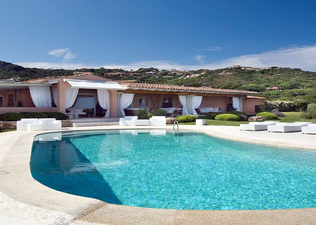 Villa Mansion In Greece For Rent (12888956)