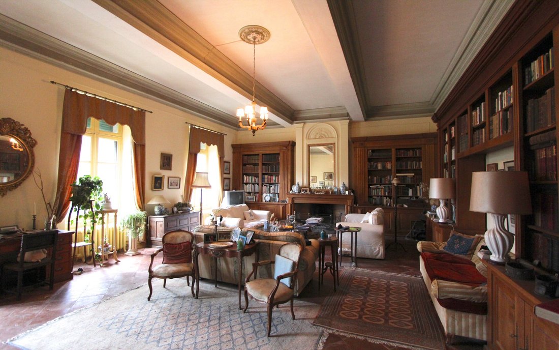 A 16th-Century Dream: Carcassonne’s Grand Château Awaits Its Renaissance - 5