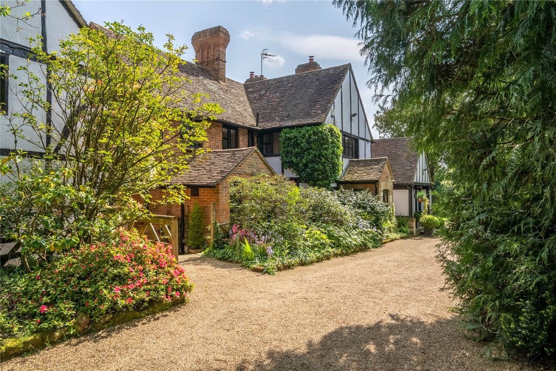 Oxted, Surrey, Rh8 In Oxted, England, United Kingdom For Sale (10506234)