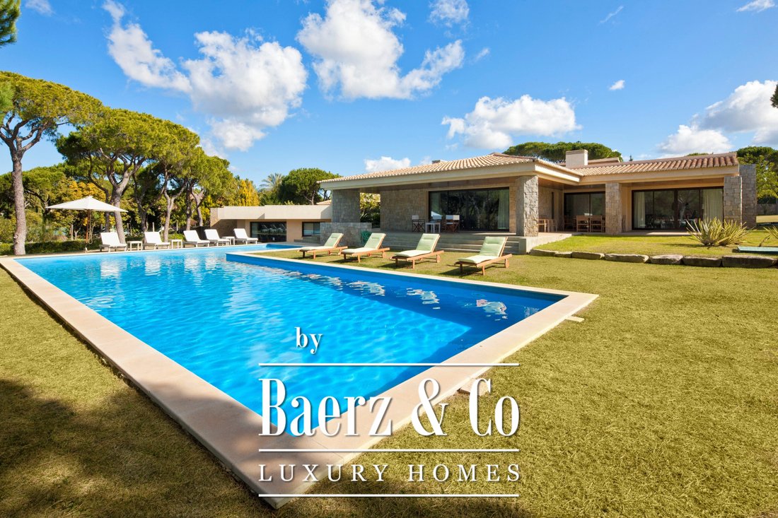 Beautiful South Facing 5 Bedroom Villa On A Large Plot In Vilamoura