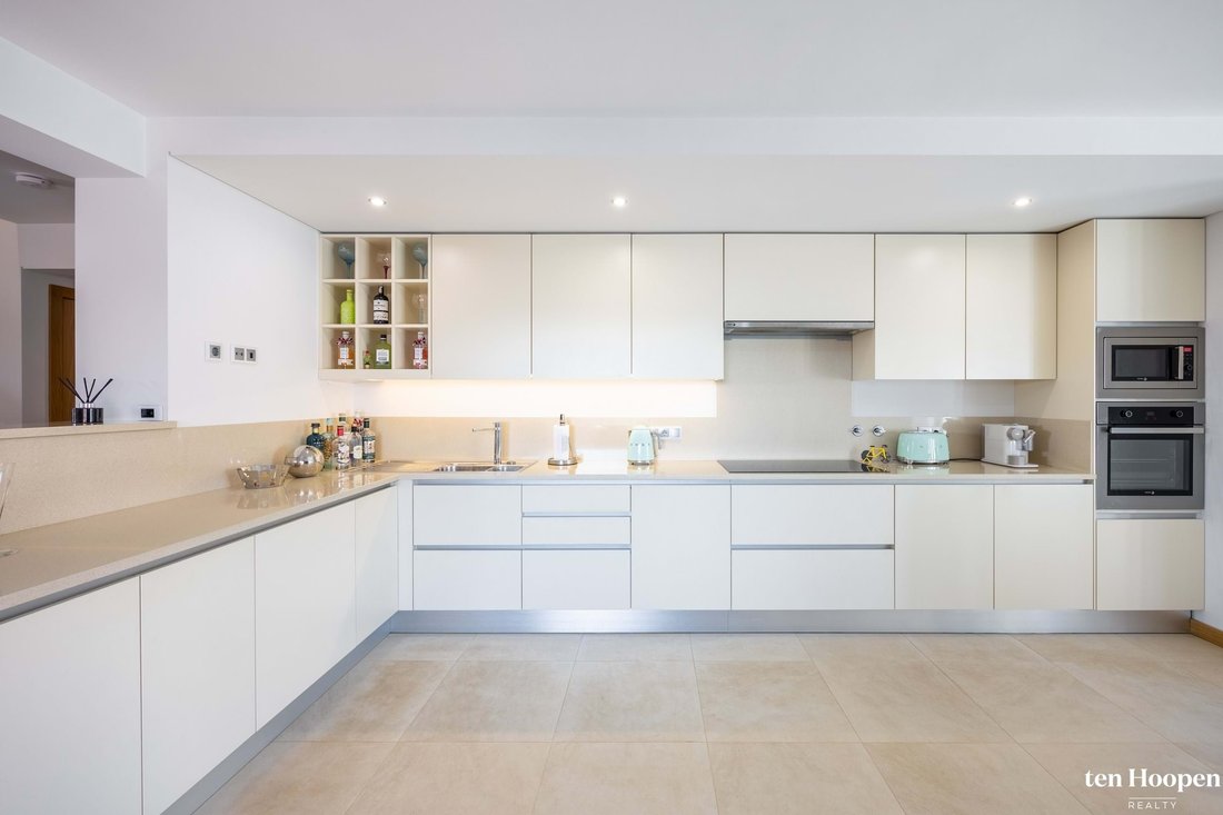 Quality Villa In Almadena In Luz, Algarve, Portugal For Sale (12891929)