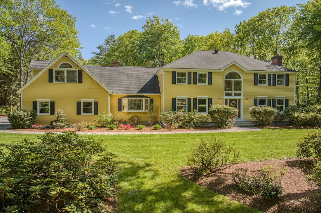 48 Mcintosh Lane In Bedford, New Hampshire, United States For Sale (12891998)