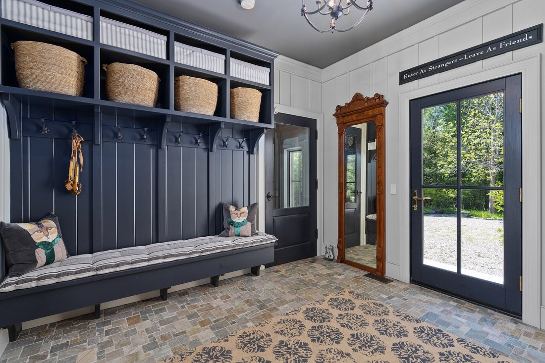 English Country Estate In Clarksburg, Ontario, Canada For Sale (12891845)