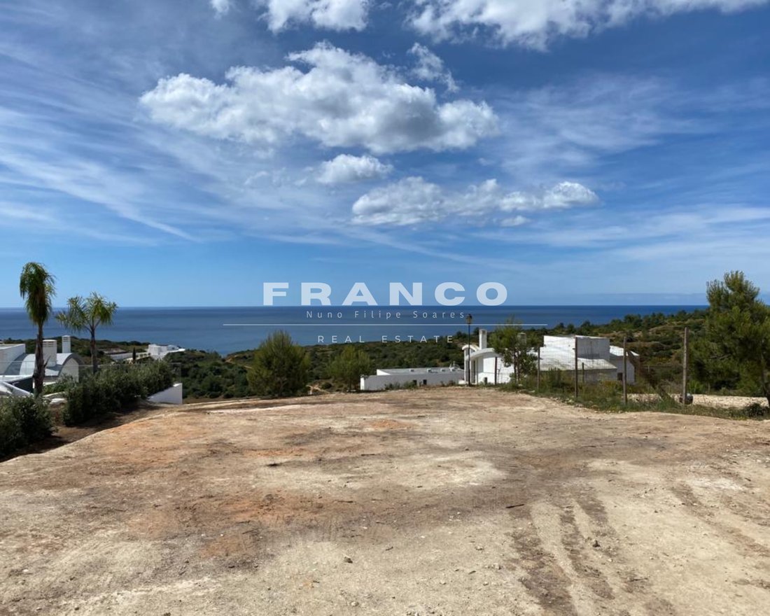 Magnificent Construction Plot With Unique Sea In Burgau, Algarve