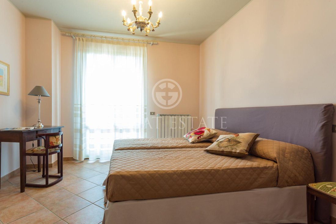 Finca en Passignano sul Trasimeno, Umbría, Italia 5 - 12830486
