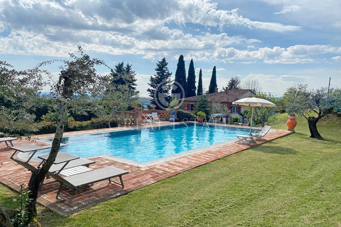 Estate in Castiglion Fiorentino, Tuscany, Italy 1 - 12892703