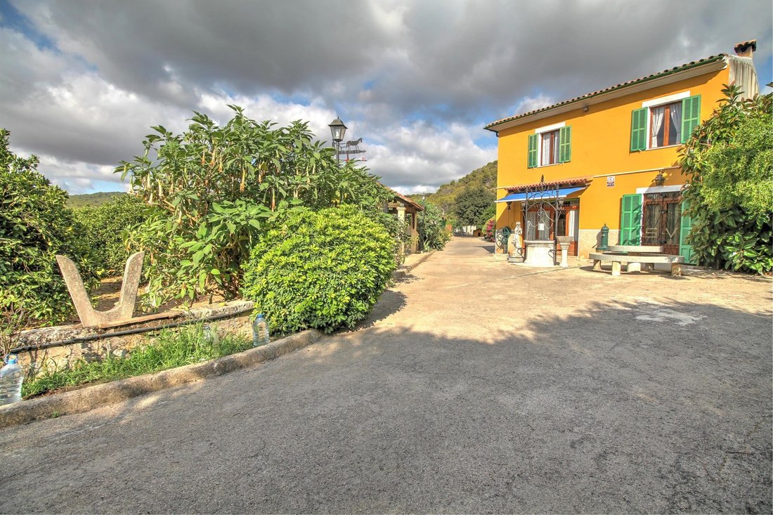 Crestatx Finca In Crestatx, Balearic Islands, Spain For Sale (10890703)