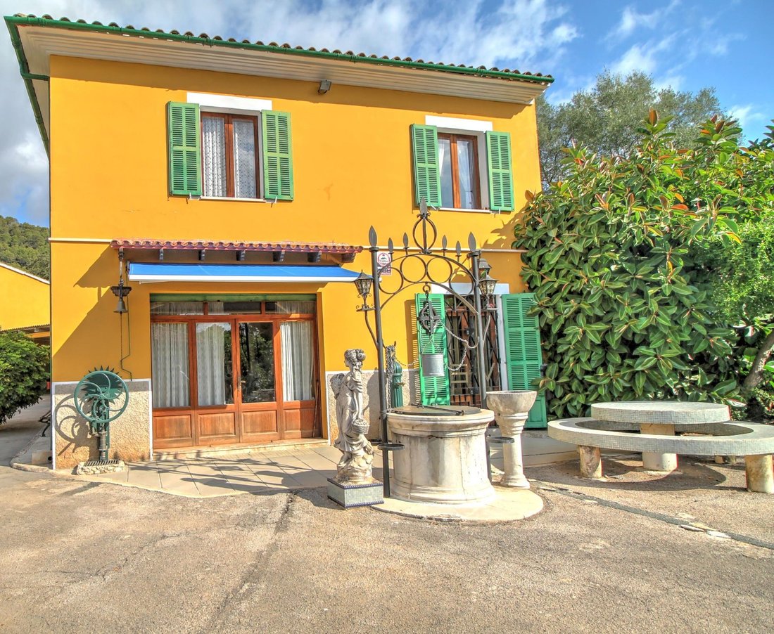 Crestatx Finca In Crestatx, Balearic Islands, Spain For Sale (10890703)