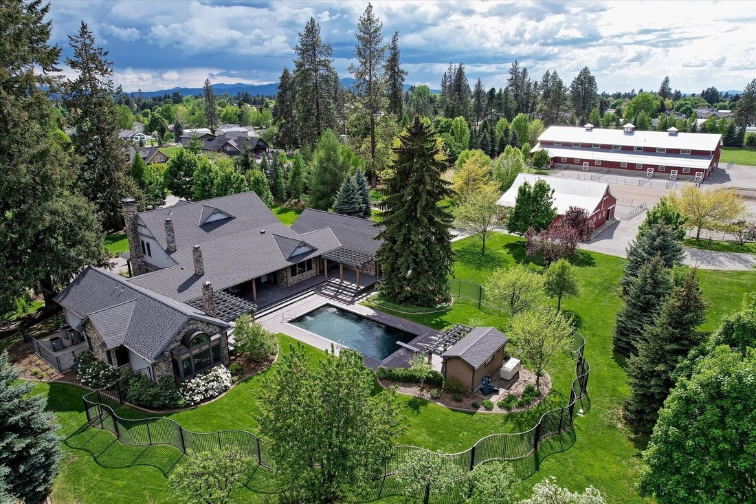 Exquisite Equestrian Property In Town In Hayden, Idaho, United States