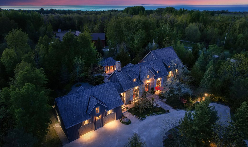 English Country Estate In Clarksburg, Ontario, Canada For Sale (12891845)