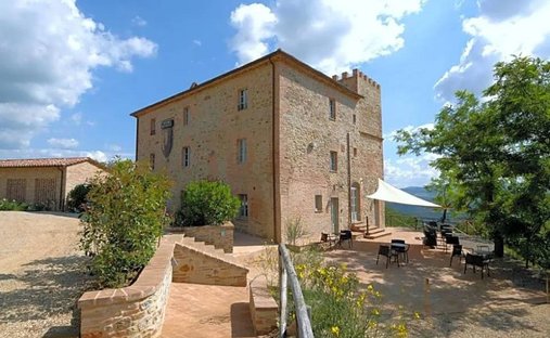 Maisons de campagne en Ombrie, Italie 1