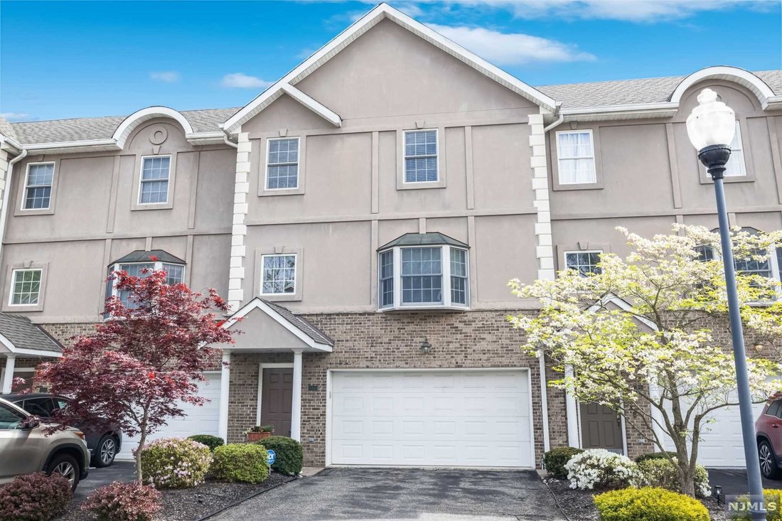 140 Demarest Lane In Montvale, New Jersey, United States For Sale