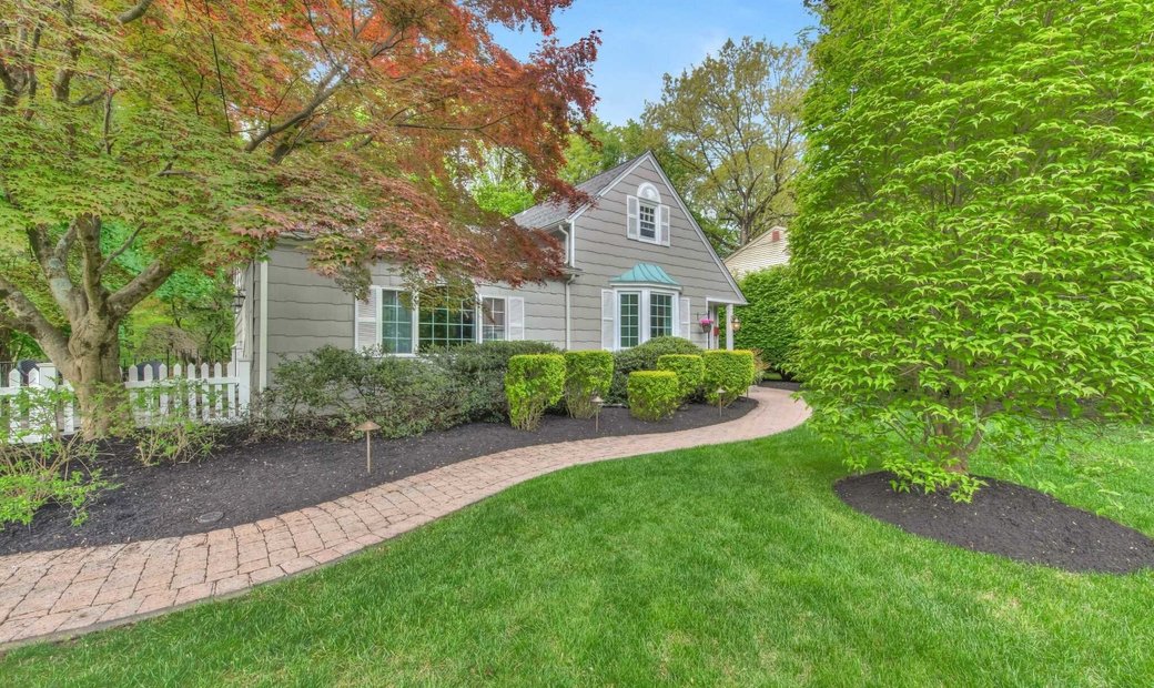 583 Overlook Drive In Wyckoff, New Jersey, United States For Sale