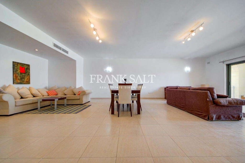 Tas Sellum Residence, 4 Bedroom, 3 Bathroom Apartment In Mellieha