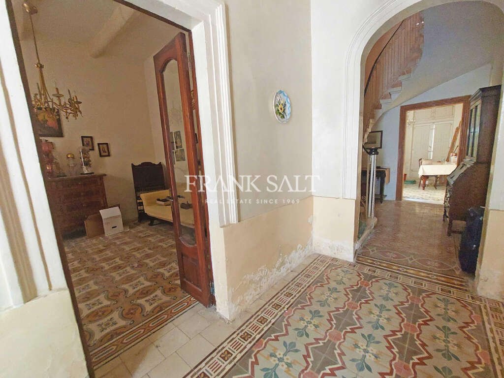Luqa, Unconverted Townhouse In Luqa, Malta For Sale (12894994)