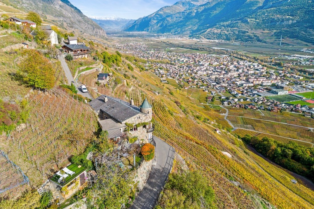 House in Fully, Valais, Switzerland 3 - 12897099
