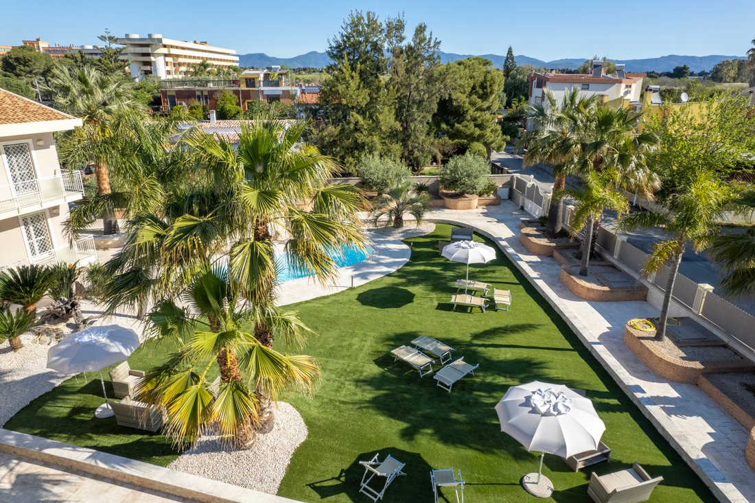 Luxury Villa For Sale Cagliari In Quartu Sant'elena, Sardinia, Italy For Sale (12899300)