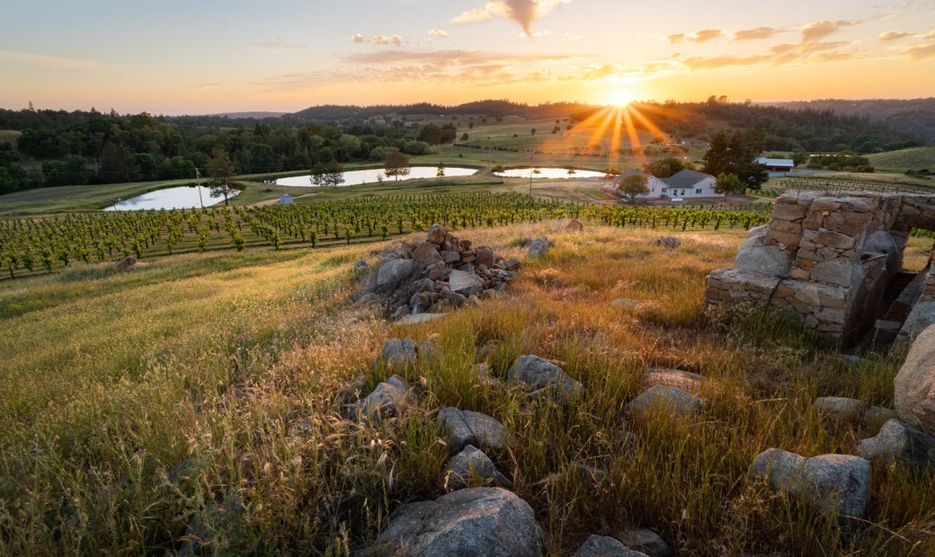 80 Acres View Estate In The Shenandoah In Plymouth, California, United