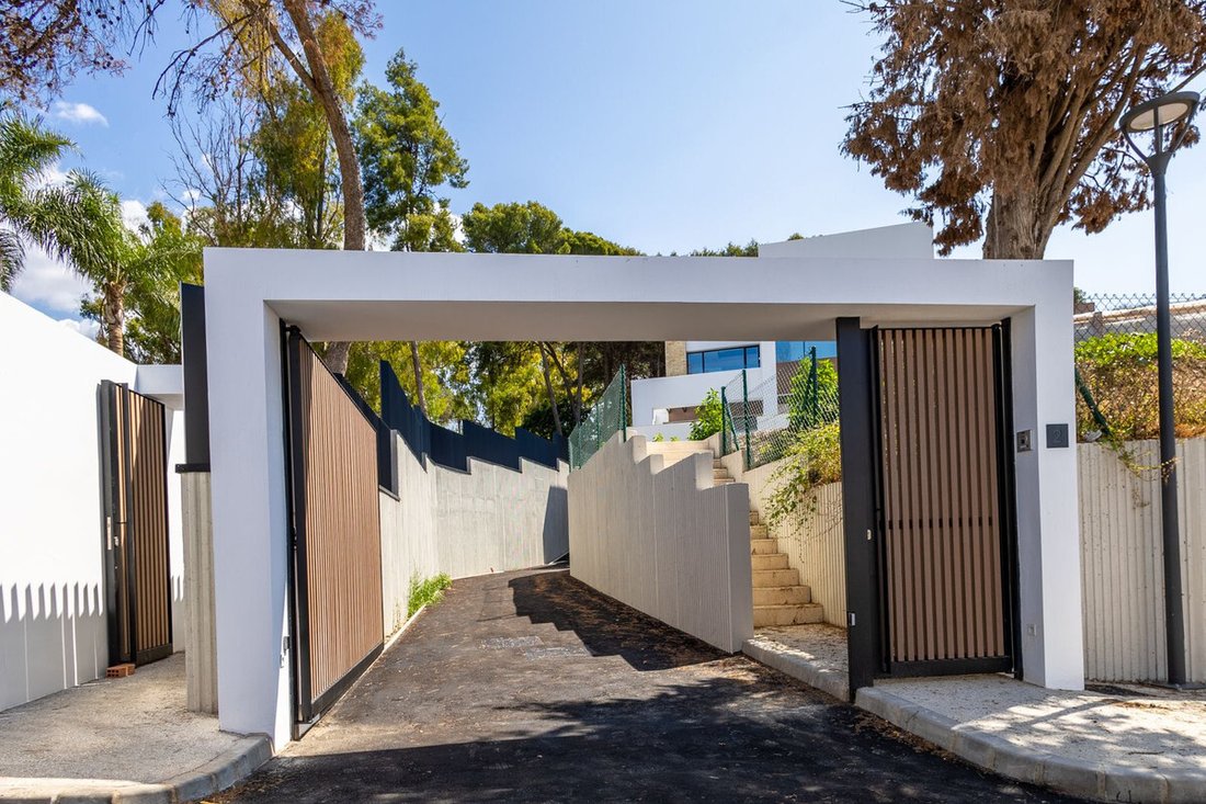 Villa in Marbella, Andalusia, Spain 5 - 12056344
