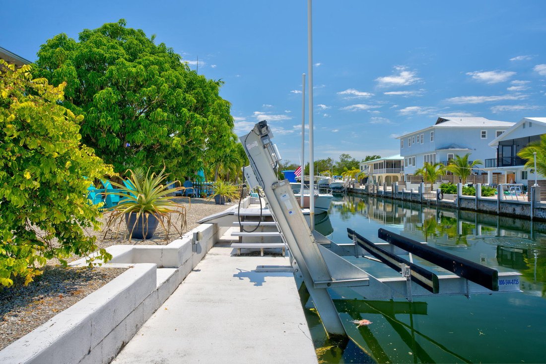6 Bedrooms Single Family Detached In Marathon, Florida, United States