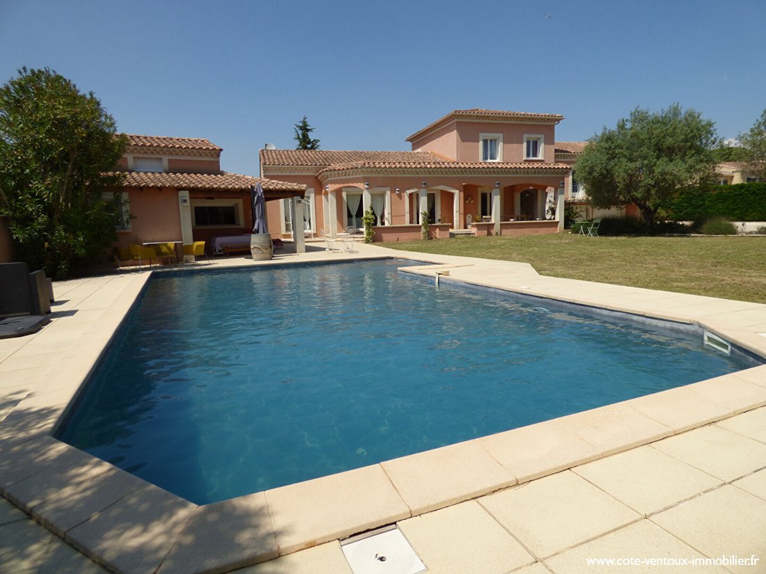 Villa Carpentras 7 Pièce(s) 214 M2 In Carpentras, France For Sale