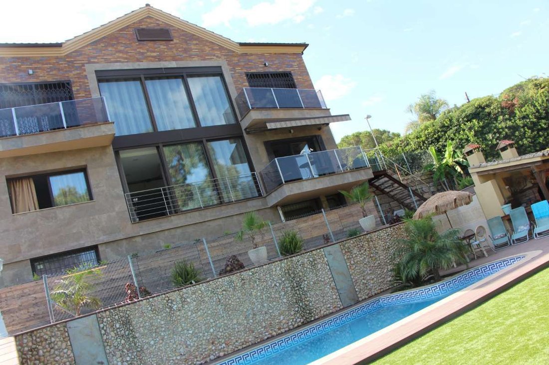 Villa in Lloret de Mar, Catalonia, Spain 1 - 12902980